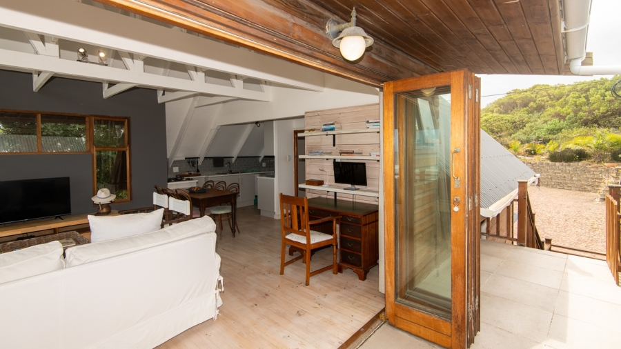 To Let 5 Bedroom Property for Rent in Southern Cross Western Cape